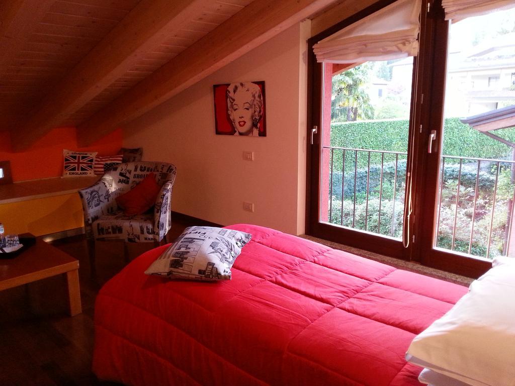 B&B Douglas House Varèse Extérieur photo